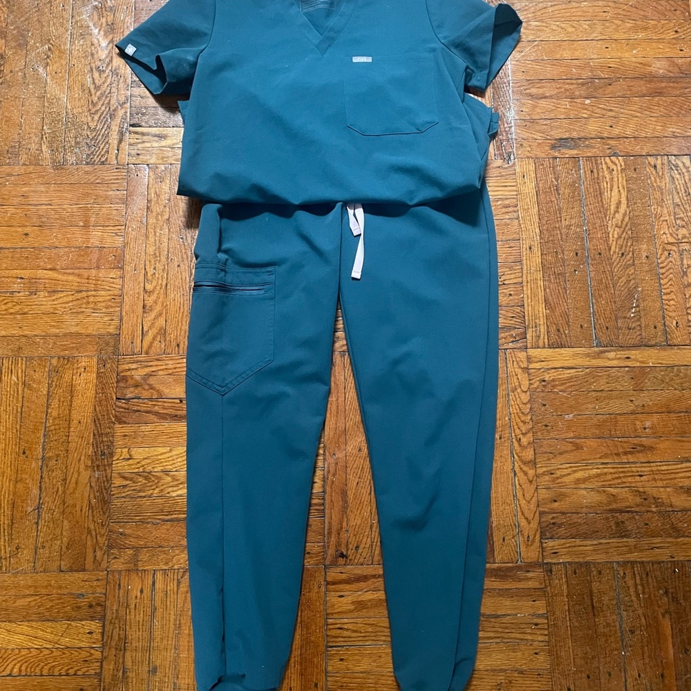 FIGS Caribbean Blue Scrub Set - XS (Regular)